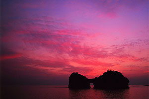 円月島の夕日